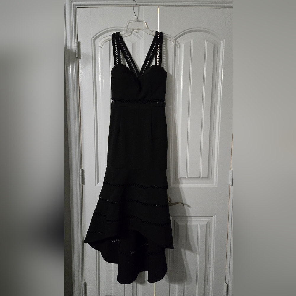 Elegant Black Sleeveless Dress
